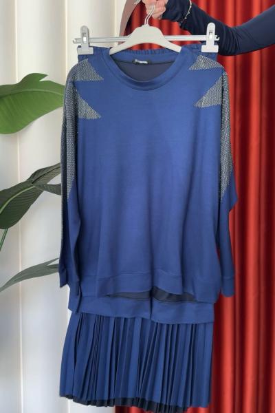 Özlem Takım Lacivert