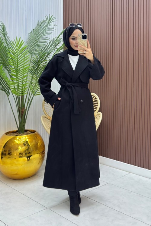 Dila Kaban Siyah Siyah