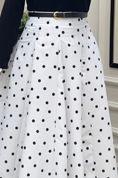 Lara Etek