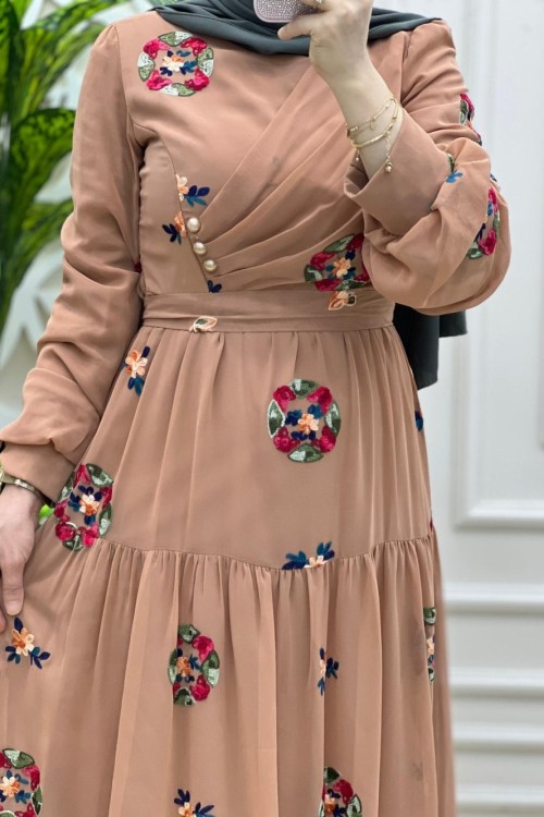 Nakış Elbise