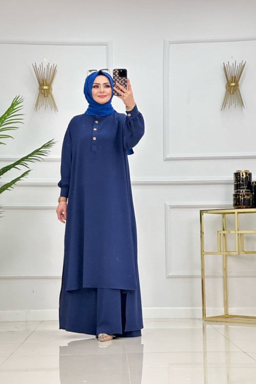 Nursema Takim Laci̇vert