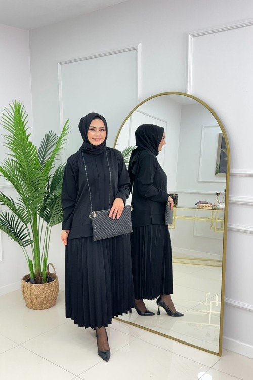 Sevda Etekli̇ Takim  Si̇yah